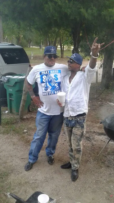 Rockdale RV Park Rear Entrance Picture 7