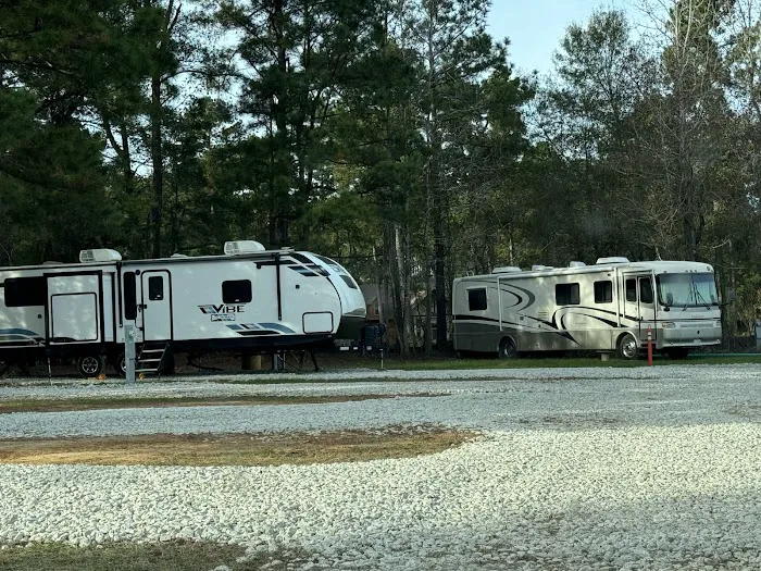 Davy Crockett RV Park Picture 5