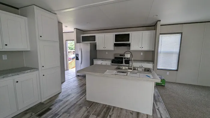 Ponderosa Mobile Home Park Picture 9