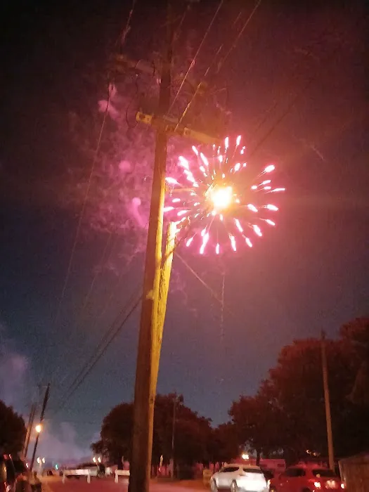 Layton Mobile Manor Picture 2