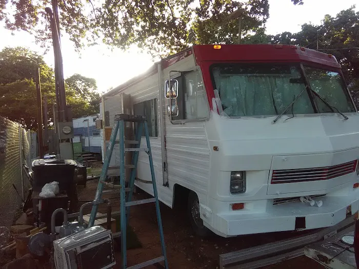 Pat's Court RV Park Picture 2