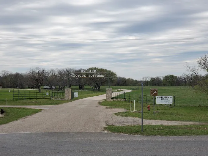 Bosque Bottoms RV Park Picture 4