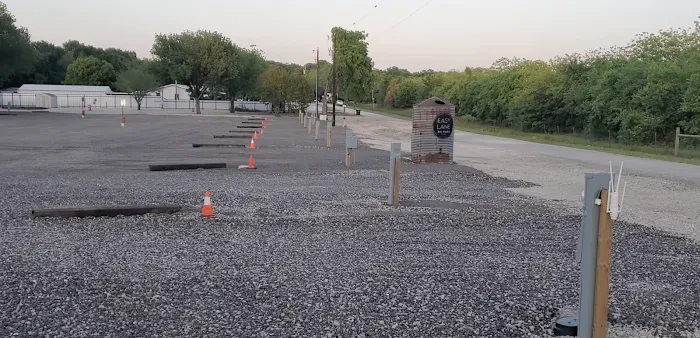 Easy Lane RV Park Picture 3