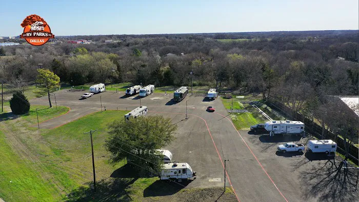 Dallas Melissa RV and Tiny Home Park Picture 3