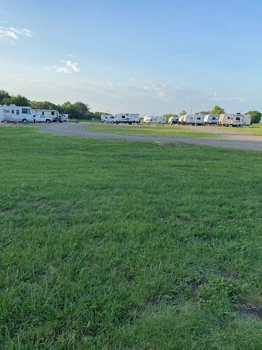 McWest RV Park Picture 6