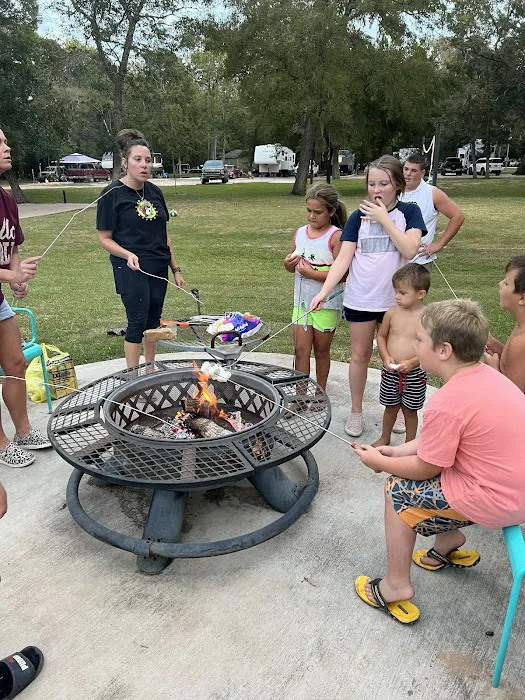 Country Escape RV Park Picture 9