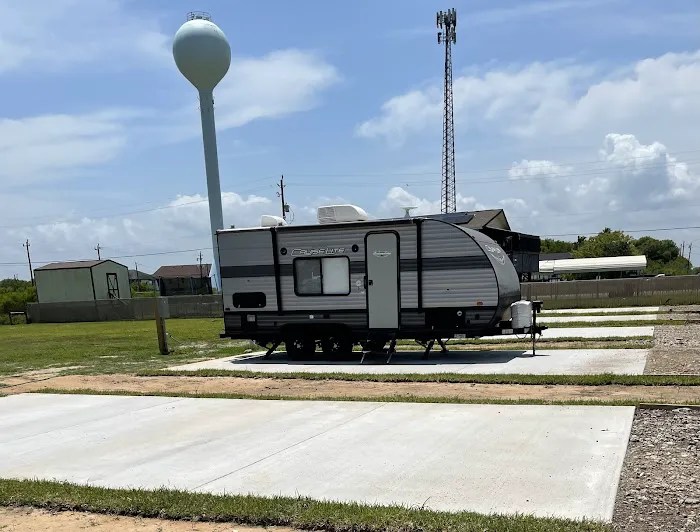 Bayou Betty RV Resort Picture 7