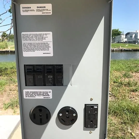 Waterfront RV Park Picture 2