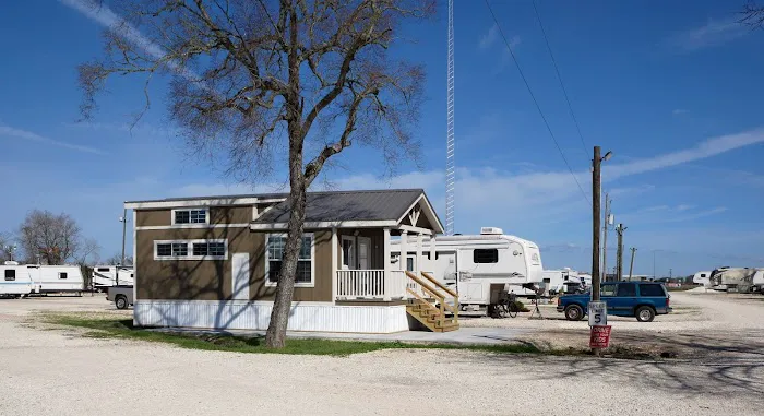 Angleton RV Park & Resort Picture 4