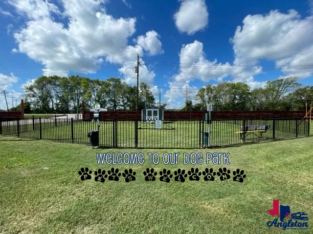 Angleton RV Park & Resort Picture 2