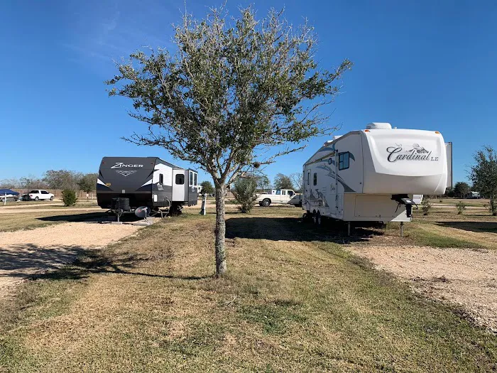 Happy Camp RV Park | RV Parks in Angleton, Texas Picture 4
