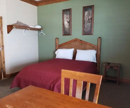 Louis' RV Park & Cabins