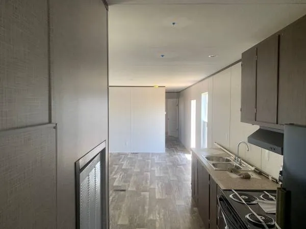 Sun Valley Mobile Home Park Picture 3