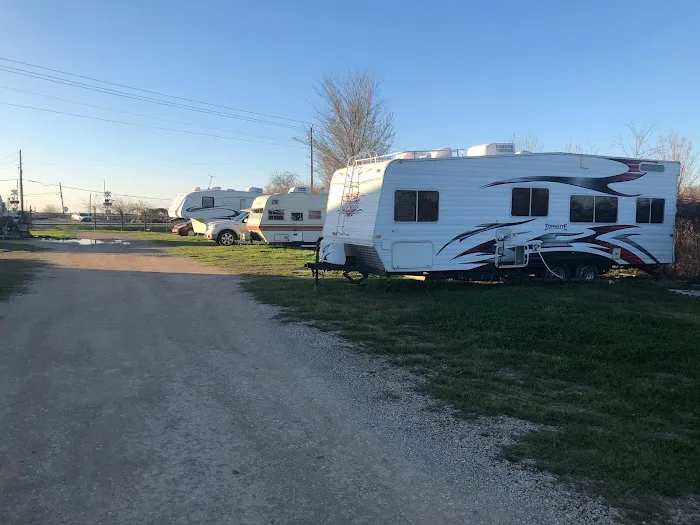 Evergreens RV Park Picture 3