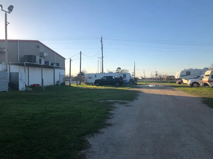 Evergreens RV Park Picture 6