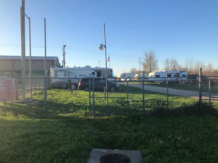 Evergreens RV Park Picture 7