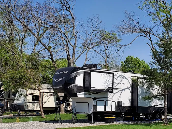 Creek Crossing RV Park Picture 1