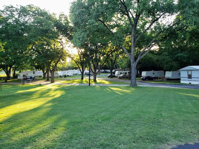Sharpe's Pecan Estates Mobile Home/RV Park Picture 4
