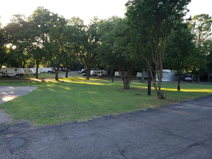 Sharpe's Pecan Estates Mobile Home/RV Park Picture 6