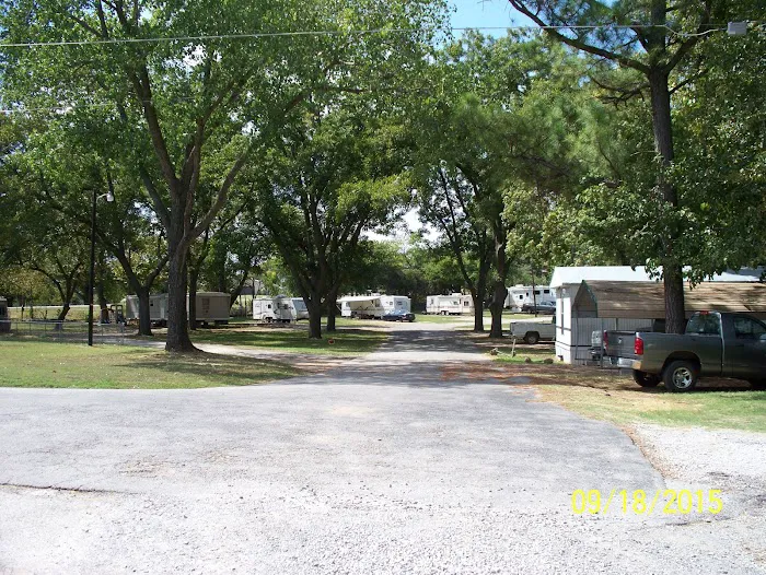 Sharpe's Pecan Estates Mobile Home/RV Park Picture 7