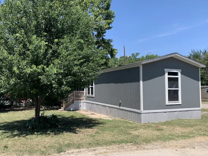 Crossroads Mobile Home and RV Community Picture 5