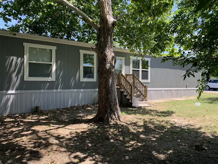 Crossroads Mobile Home and RV Community Picture 10