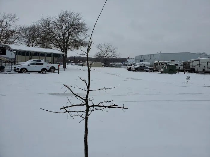 Lazy L RV Park Picture 2