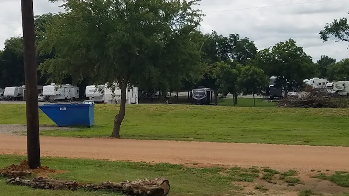 Pecan Grove RV Park Picture 4