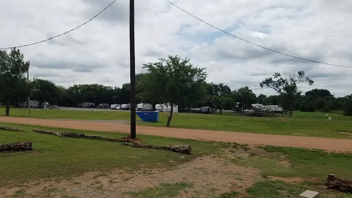 Pecan Grove RV Park Picture 3
