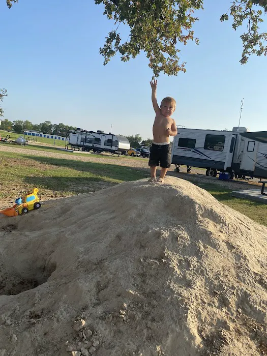 Rozell Big Oak RV Park Picture 1