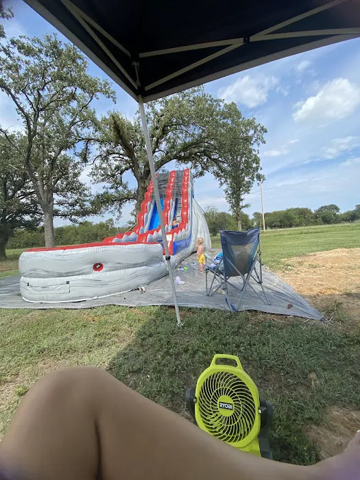 Rozell Big Oak RV Park Picture 3