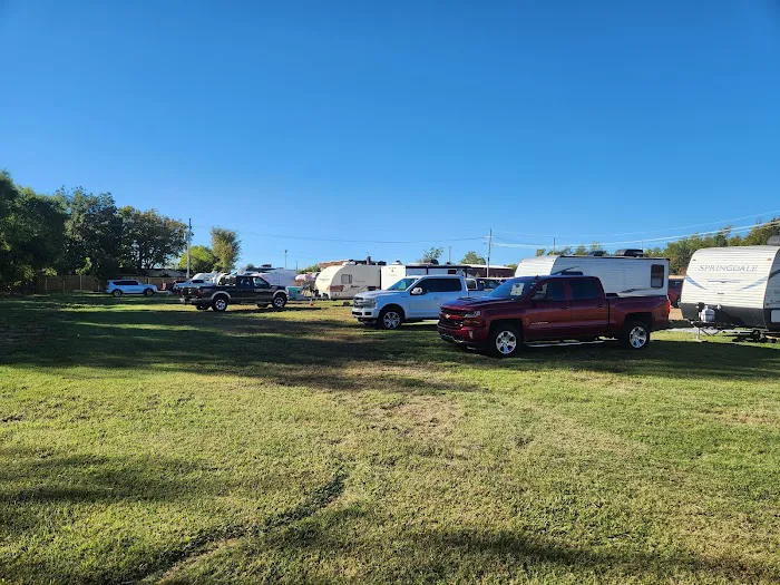 Big Top Family RV Park Picture 1