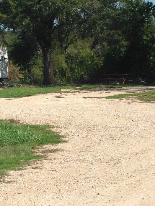 Happy Campers RV Park Picture 2