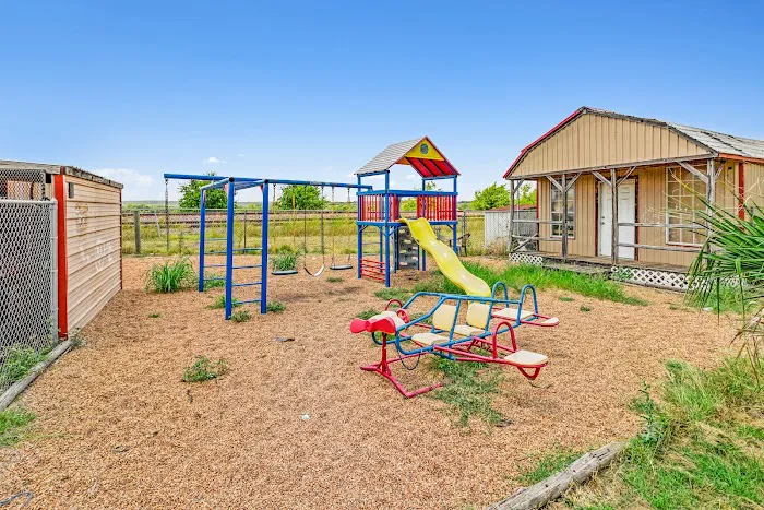 Evergreen Estates MHC Picture 10