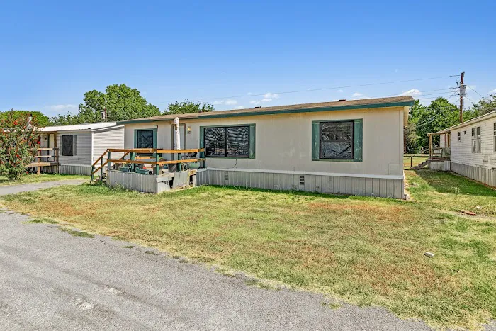 Evergreen Estates MHC Picture 9