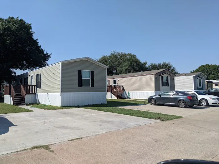 Benbrook Village Picture 7