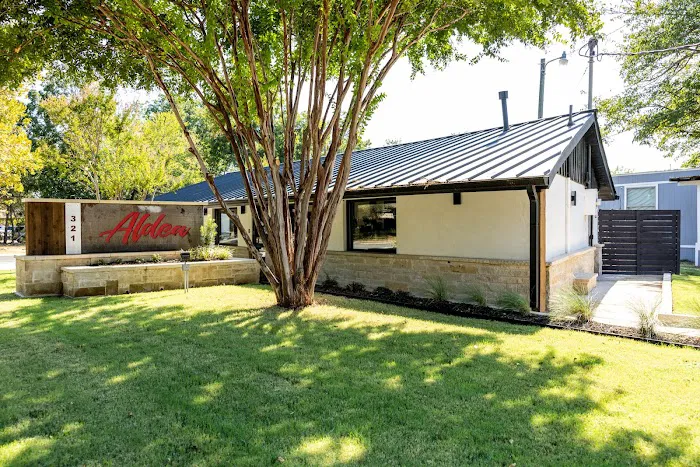 Aldea Mobile Home Park Picture 10