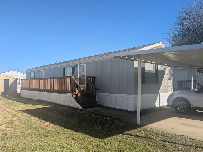 Lexington Place Picture 7