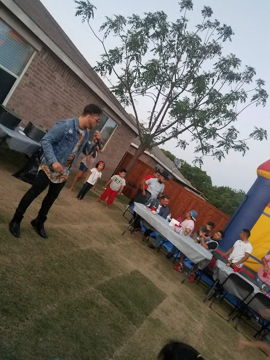 Azle Ave Mobile Home Park Picture 6