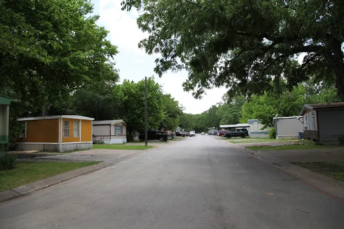 Brookside Manufactured Home Community Picture 2