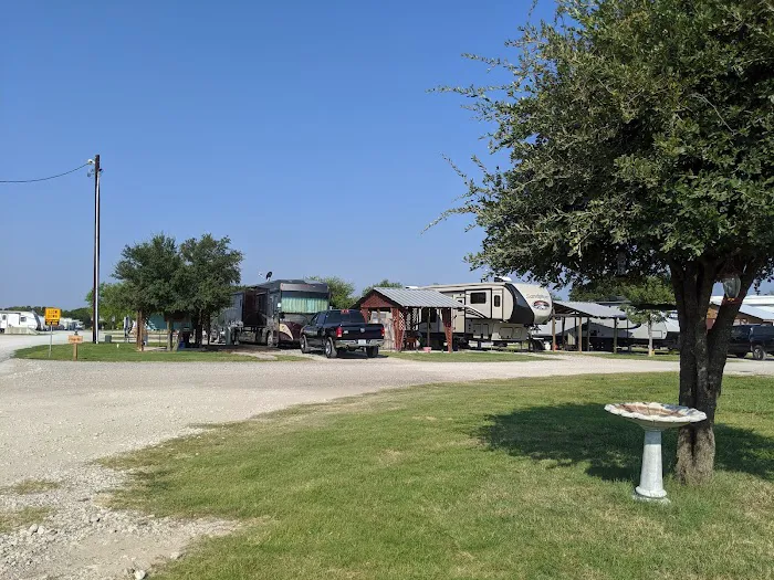 Mustang RV Park Picture 3