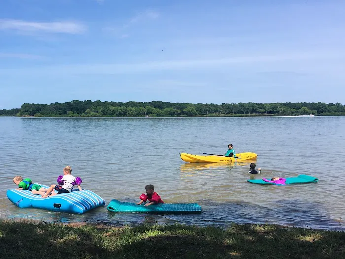 Waterfront Hideaway Ranch RV Park Picture 10