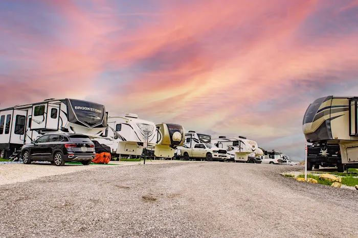 Waterfront Hideaway Ranch RV Park Picture 2