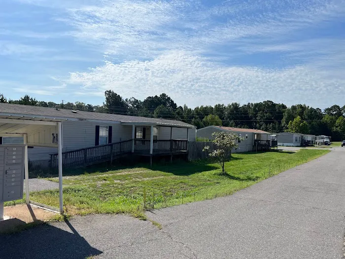 All Seasons Mobile Home Community Picture 4