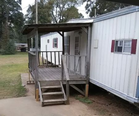 Dixon Manor Mobile Home Park