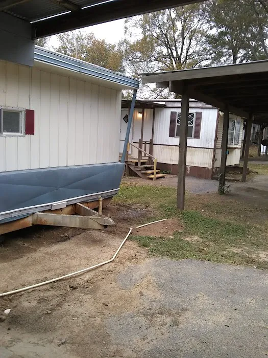 Dixon Manor Mobile Home Park Picture 2