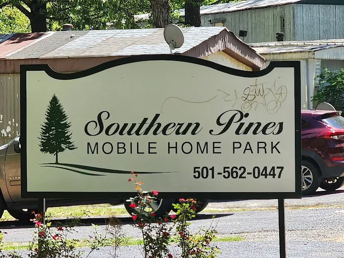 Southern Pines Mobile Home Park Picture 1
