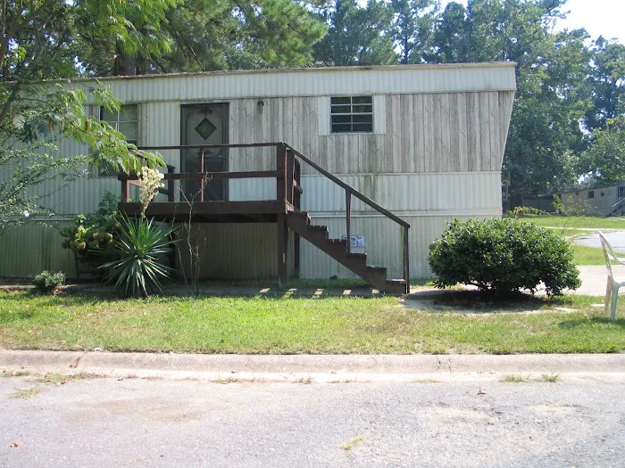 Whispering Hills Mobile Home Park Picture 5