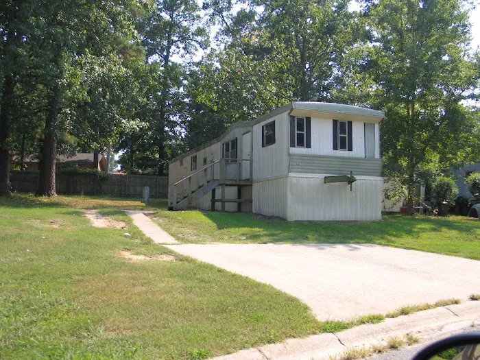 Whispering Hills Mobile Home Park Picture 8