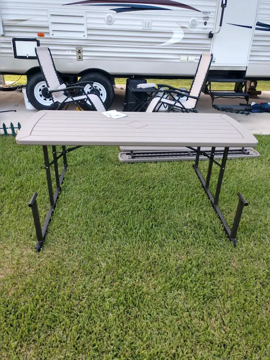 Brazoria RV Park by QRV Picture 3